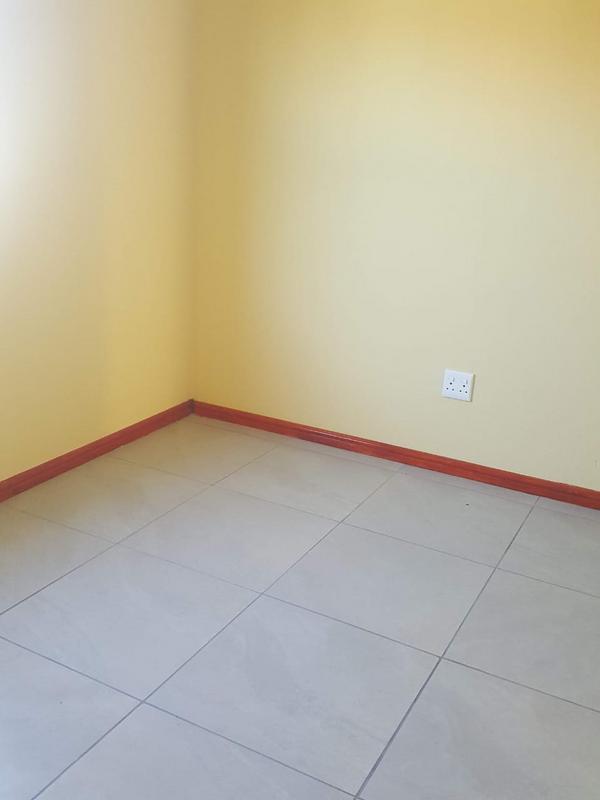 3 Bedroom Property for Sale in Silwood Heights Western Cape